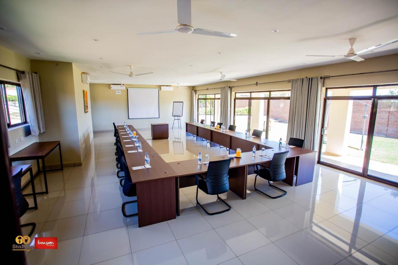 Douglas Lodge & Apartments Λιλόνγκουε Εξωτερικό φωτογραφία