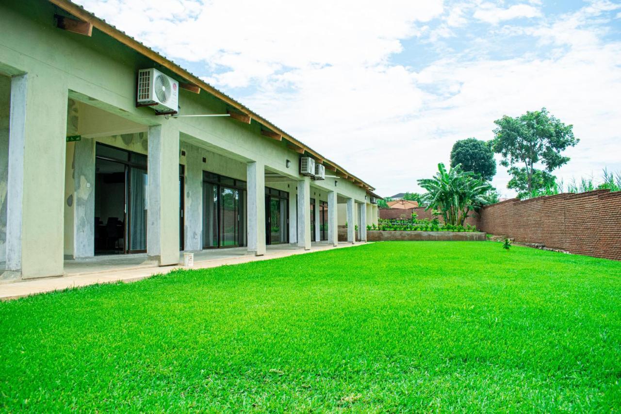 Douglas Lodge & Apartments Λιλόνγκουε Εξωτερικό φωτογραφία