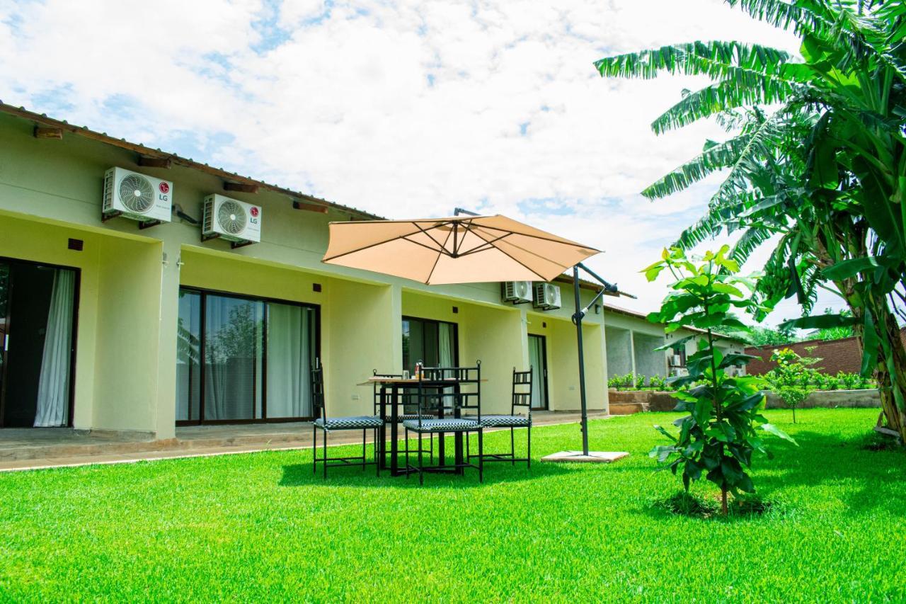 Douglas Lodge & Apartments Λιλόνγκουε Εξωτερικό φωτογραφία