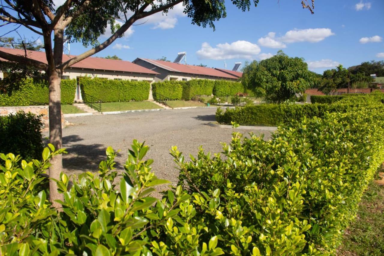 Douglas Lodge & Apartments Λιλόνγκουε Εξωτερικό φωτογραφία